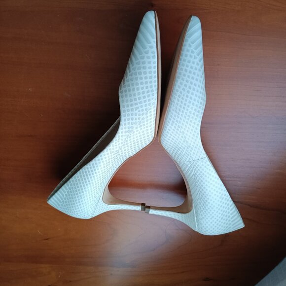 Women's Grey & Bone Snake Embossed Point Toe Pumps - Picture 6 of 13